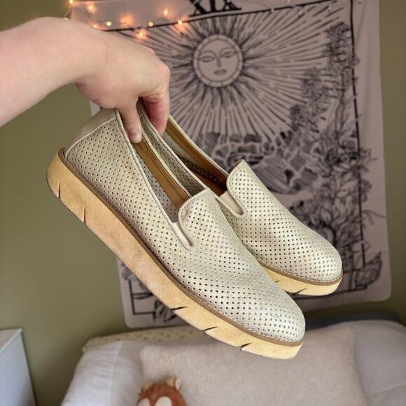 The FLEXX Women’s Daily Gold San Remo Perfed Loafers Size 9 - Picture 1 of 6